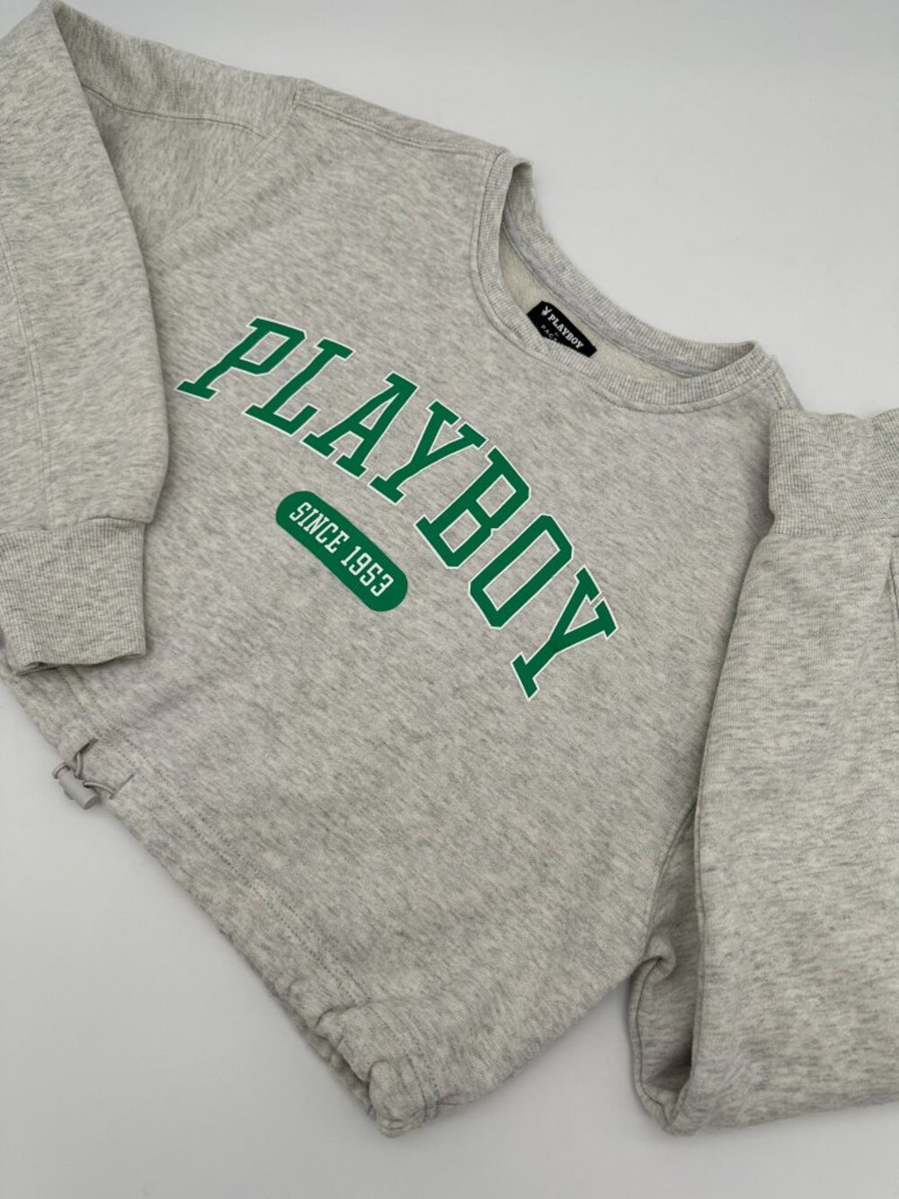 PLAYBOY by PACSUN Women's Clinched Hem Crew Neck Cropped Sweatshirt Size XS Grey